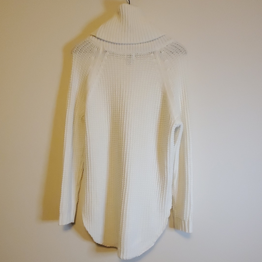 Sweater - Picture 3 of 3